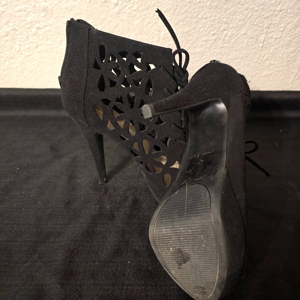 Lady's Ankle Boots